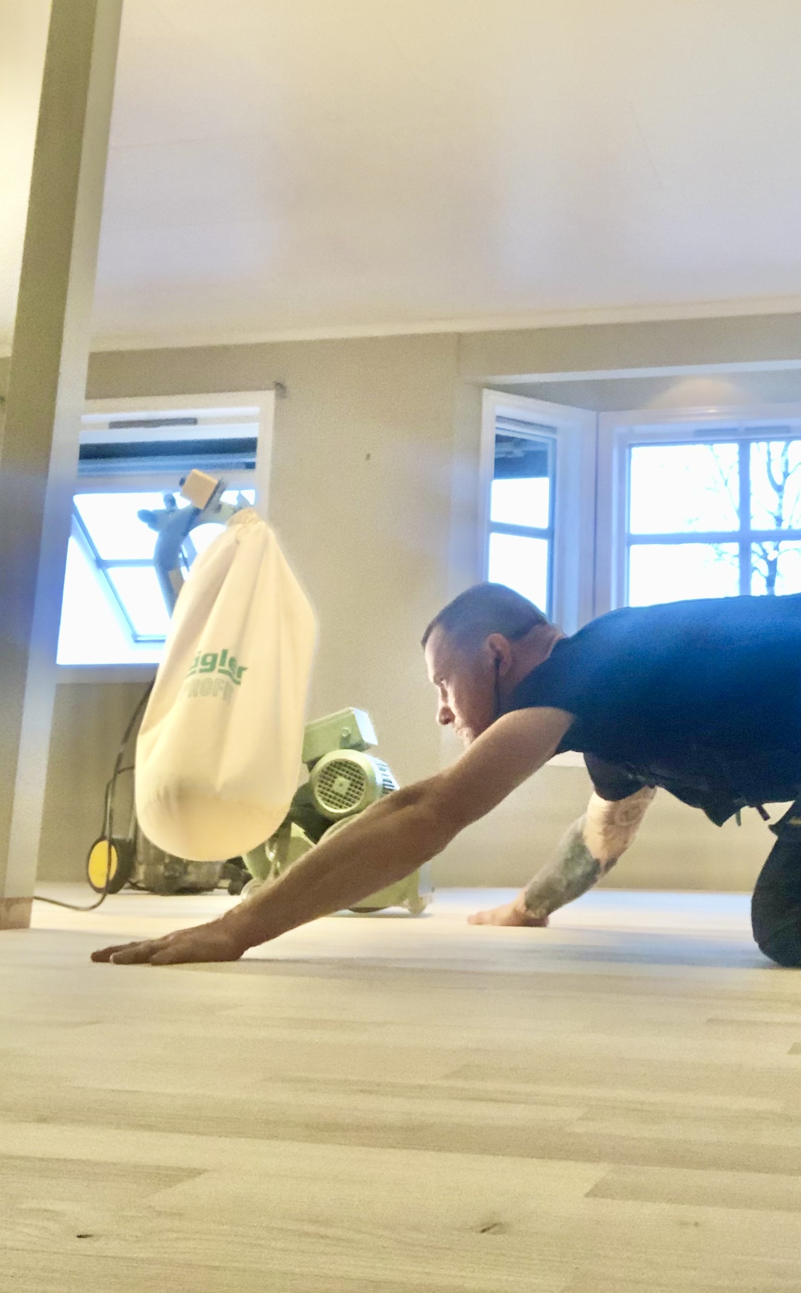 Artur Parkettman sliper gulv