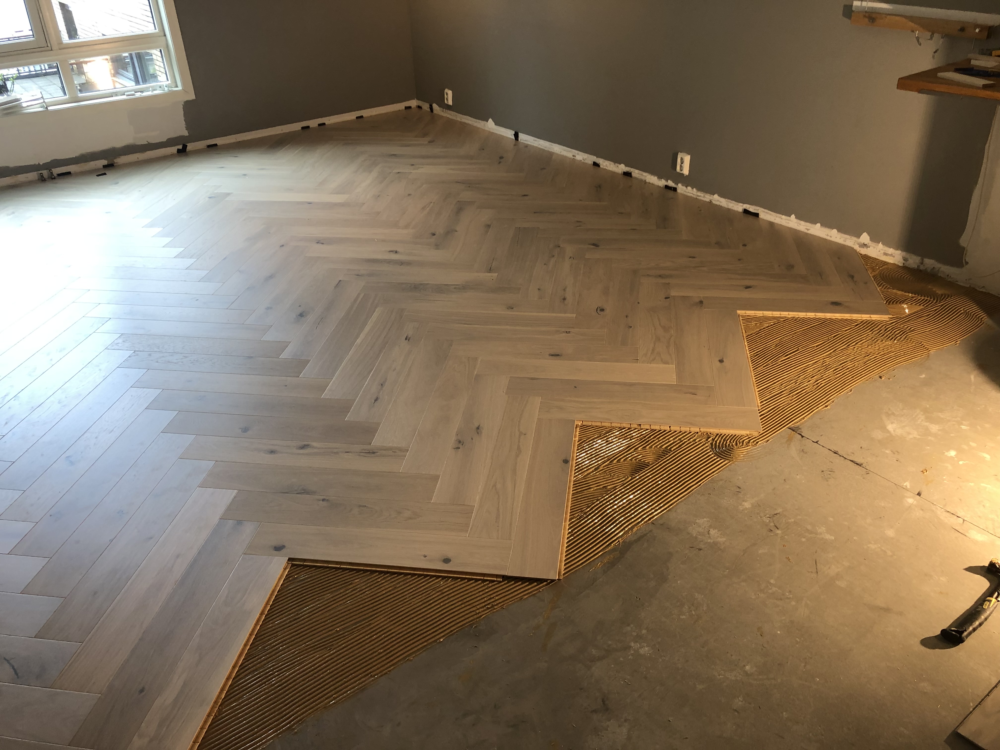 Fiskebeinsgulv prosjekt